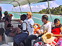 cartagena-women-boat-1104-15